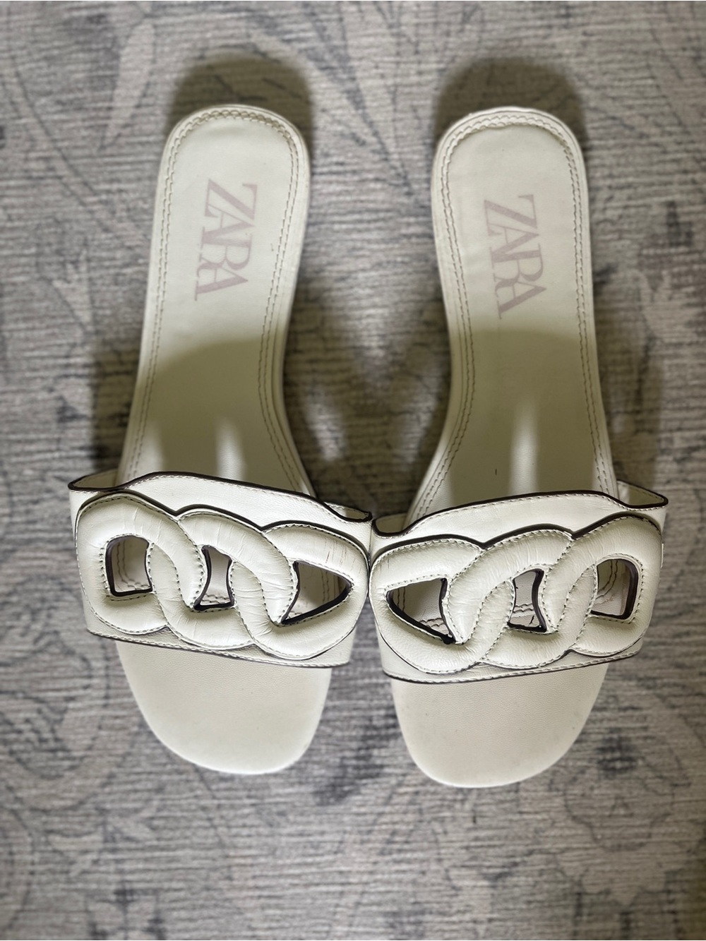 Zara White Interlinked Chain-Style Slide Mules